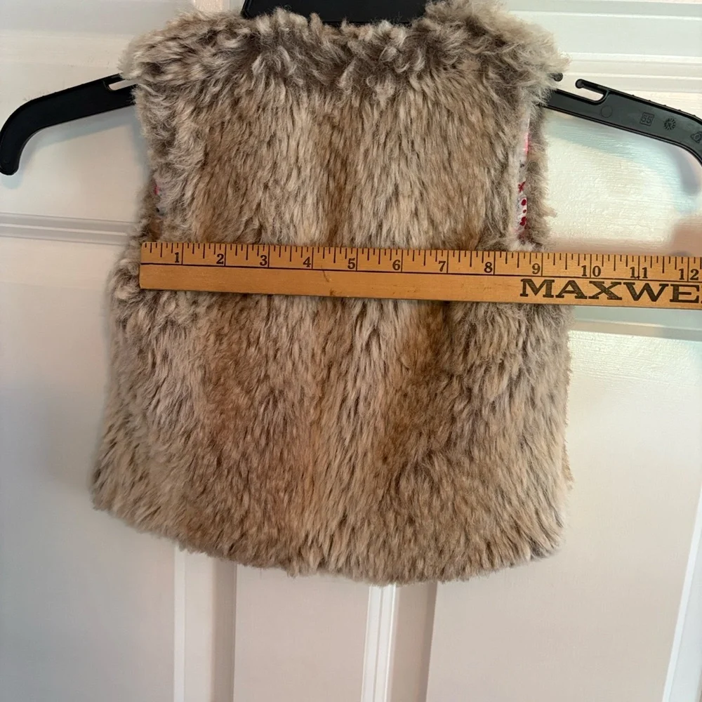 OshKosh B'gosh western look faux fur Floral Print Vest girls 2T